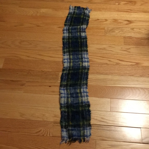 Vintage Wool scarf made in Scotland - Picture 7 of 7